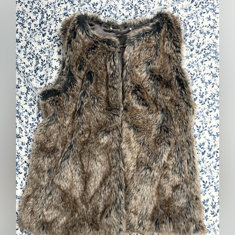 Banana Republic Luxe Faux Fur Vest